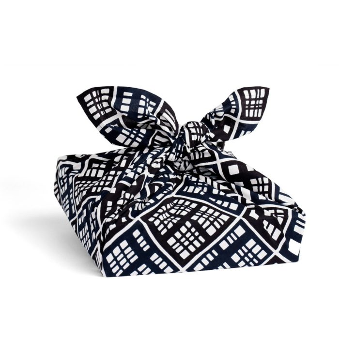 How to make a knot wrap - Japanese Furoshiki wrap - Chalk & Moss